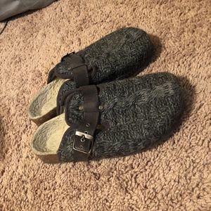 american eagle slides size 7